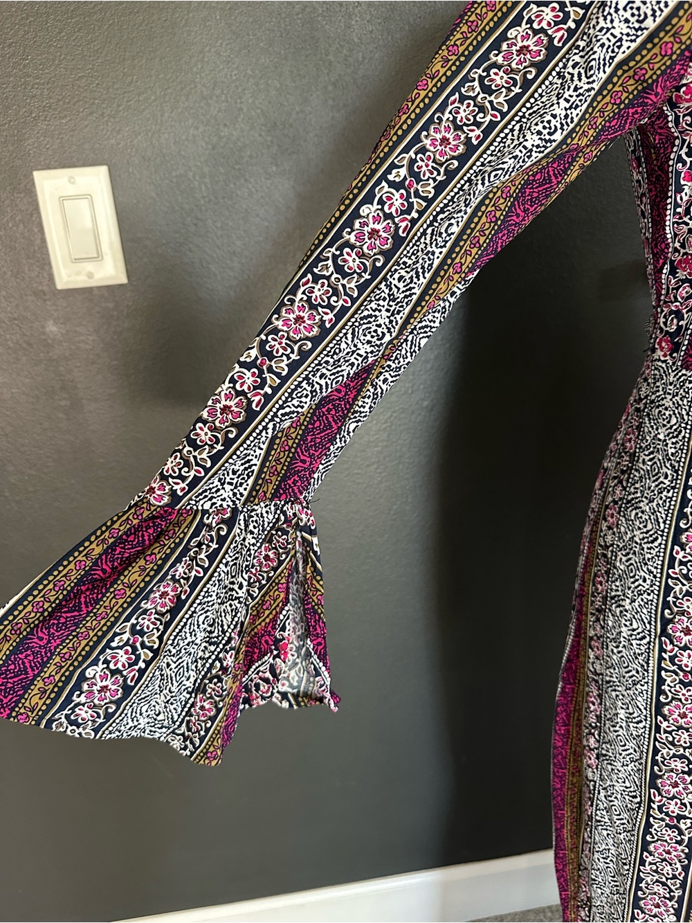 R. Vivimos Boho Wrap Maxi Dress Long Sleeve Bell Sleeve Floral Stripe M 8/10 - Picture 7 of 11